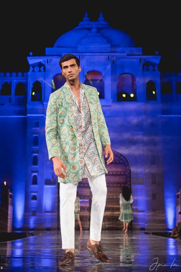 The White Green Roman Tile Classic Kurta