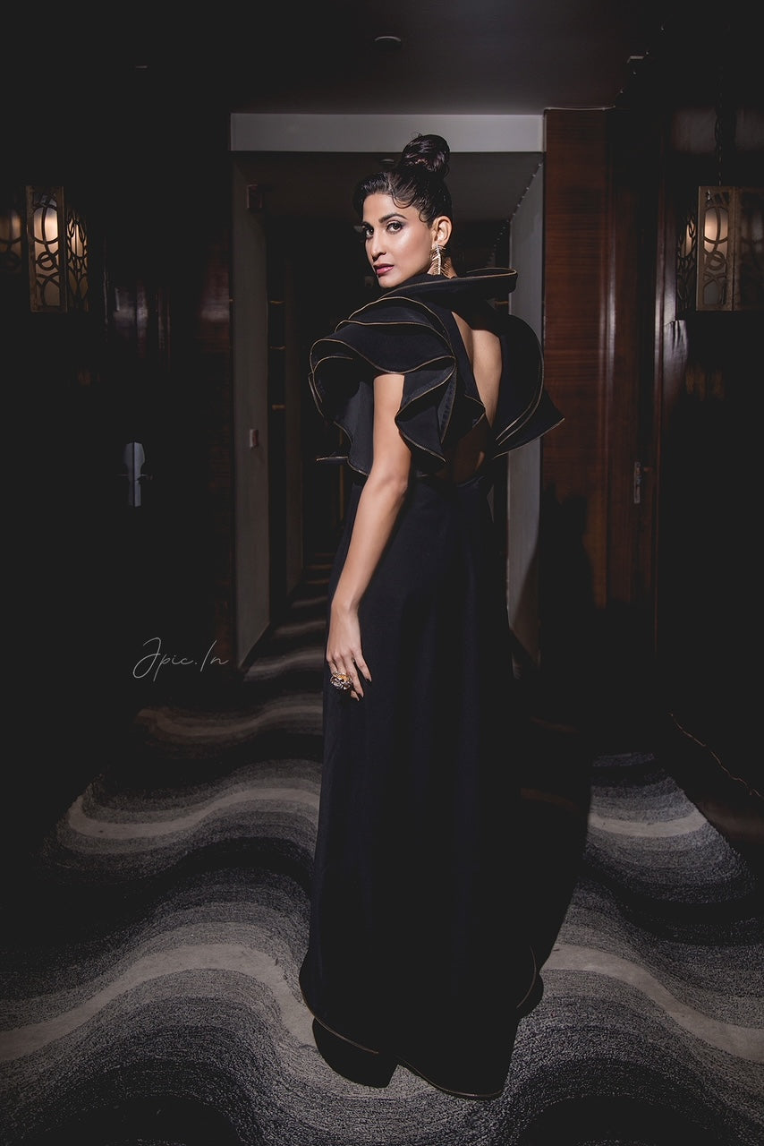 AAHANA KUMRA-The Black Rose Zipper Dress